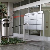 Ascher-Abfallbehälter INOX-line für den Aussenbereich